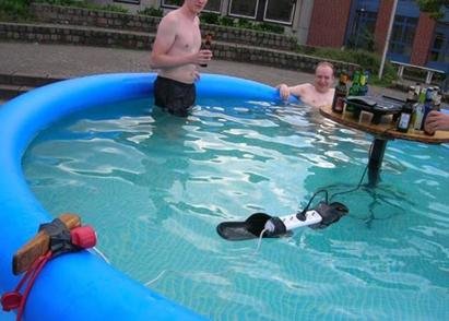 23672=768-smart people.jpg