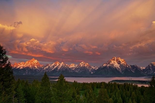 56c2081ec1a86_MajesticMountains.jpg.b345