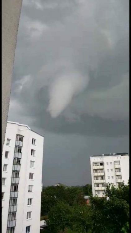 Tornado forming in Hamburg.gif
