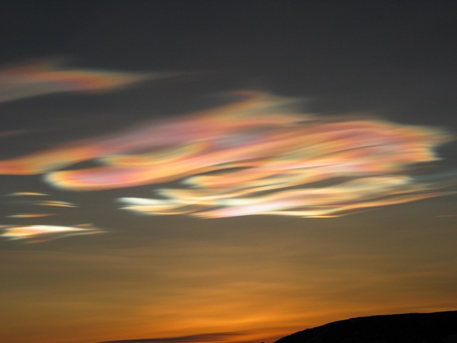 Polar Stratospheric CloudsII.jpg