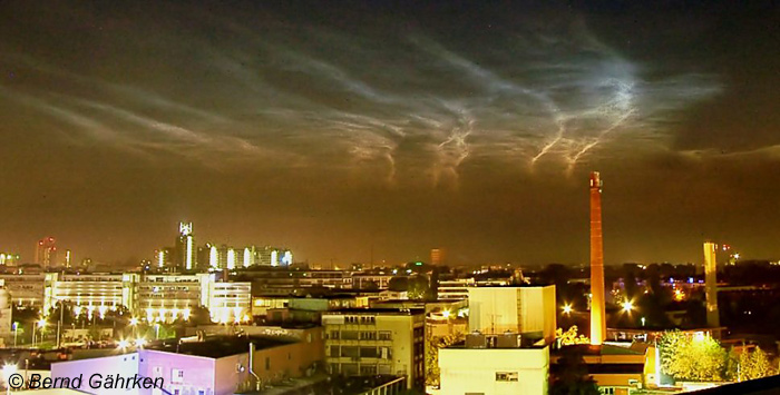 Munchen 2006 Noctilucent.jpg