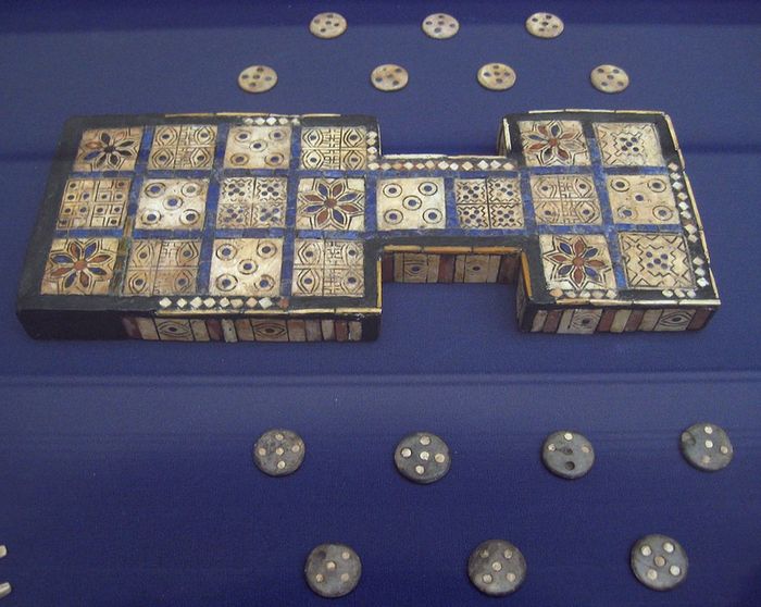 British_Museum_Royal_Game_of_Ur.jpg.2977caed22ce4ef4c229f487ec33a136.jpg