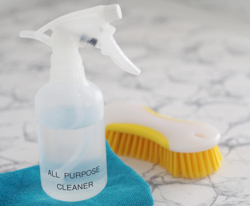 Homemade-All-purpose-Cleaner-008.jpg