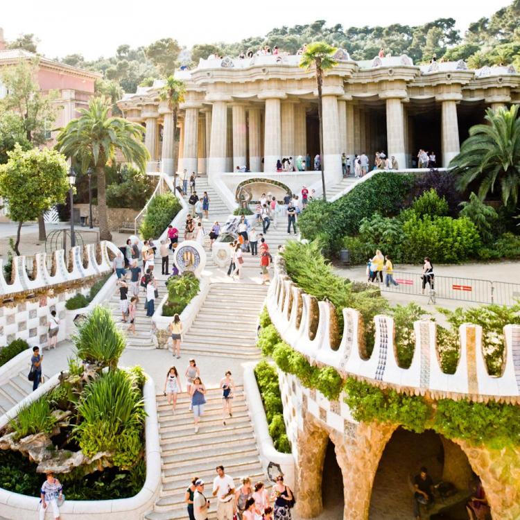 antoni-gaudi-spain-barcelona-Parc-Guell-05-samuel-ludwig.thumb.jpg.c06d1aaa6bb44879293a73d36758a1d6.jpg