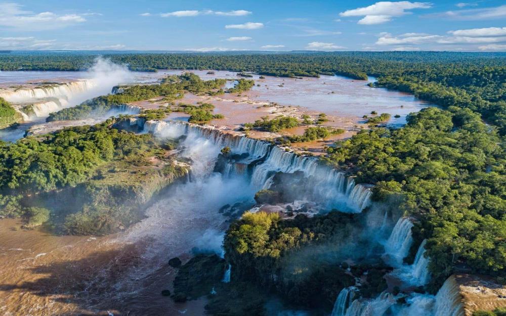 1067032137_aerial-view-of-iguazu-falls-argentina(1).thumb.jpeg.2cbf3829350a967055482147dc30b6cb.jpeg