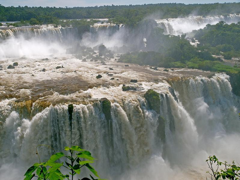 incredible-waterfall-photo-iguazu.jpg.8f089dac247ee07ffd2647f9fcf158d6.jpg