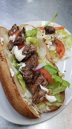 souvlaki-on-a-bun.jpg.88b5b996bc8d331ea859ff9109438a47.jpg