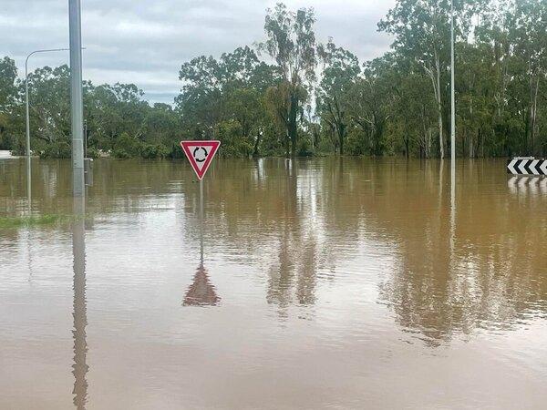 1381518121_qldflood.jpg.405f12c1d1e147521a84a0a2ed66c25e.jpg