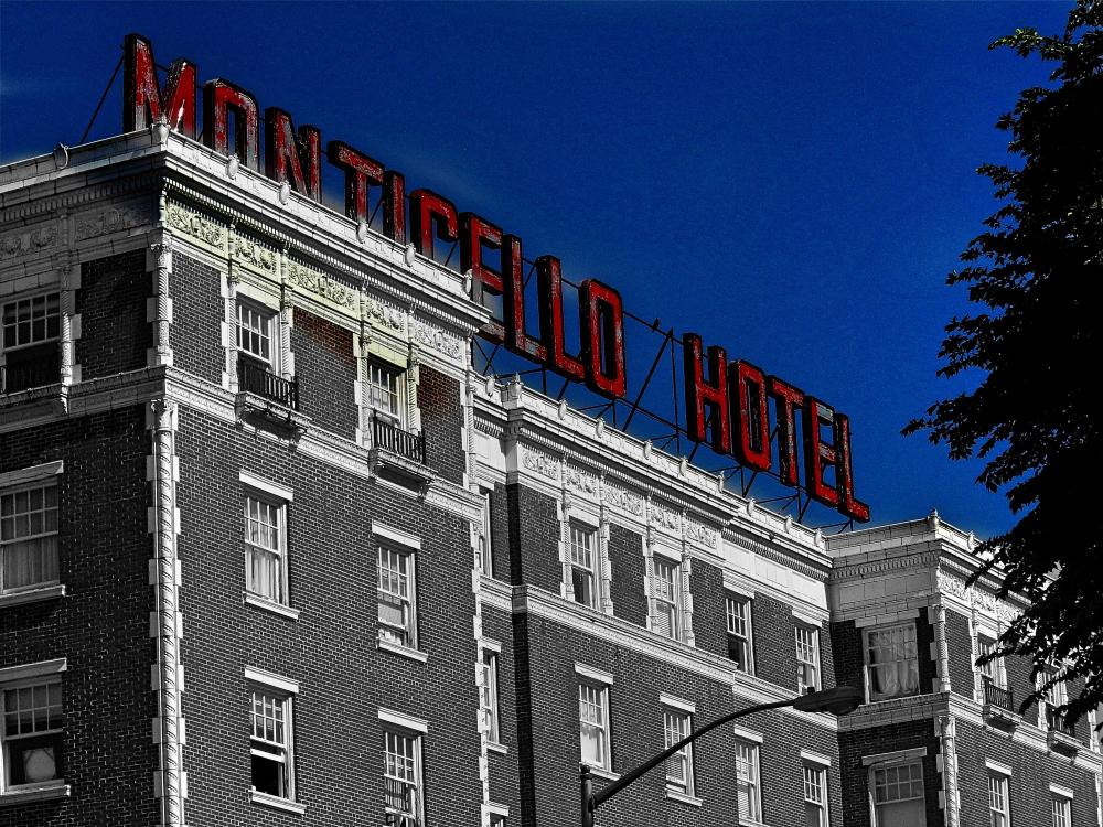 Monticello Hotel SPlash Fotor_Fotor.jpg