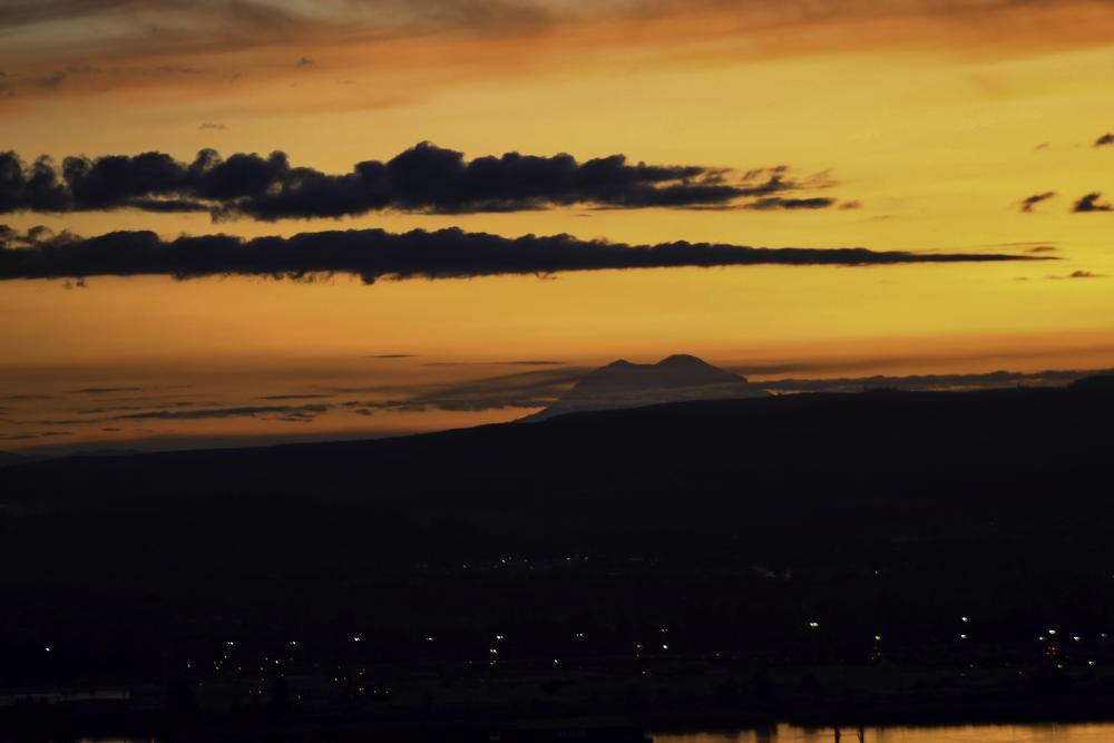 Mount Rainier Beautiful sunrise  Viewpoint.jpg