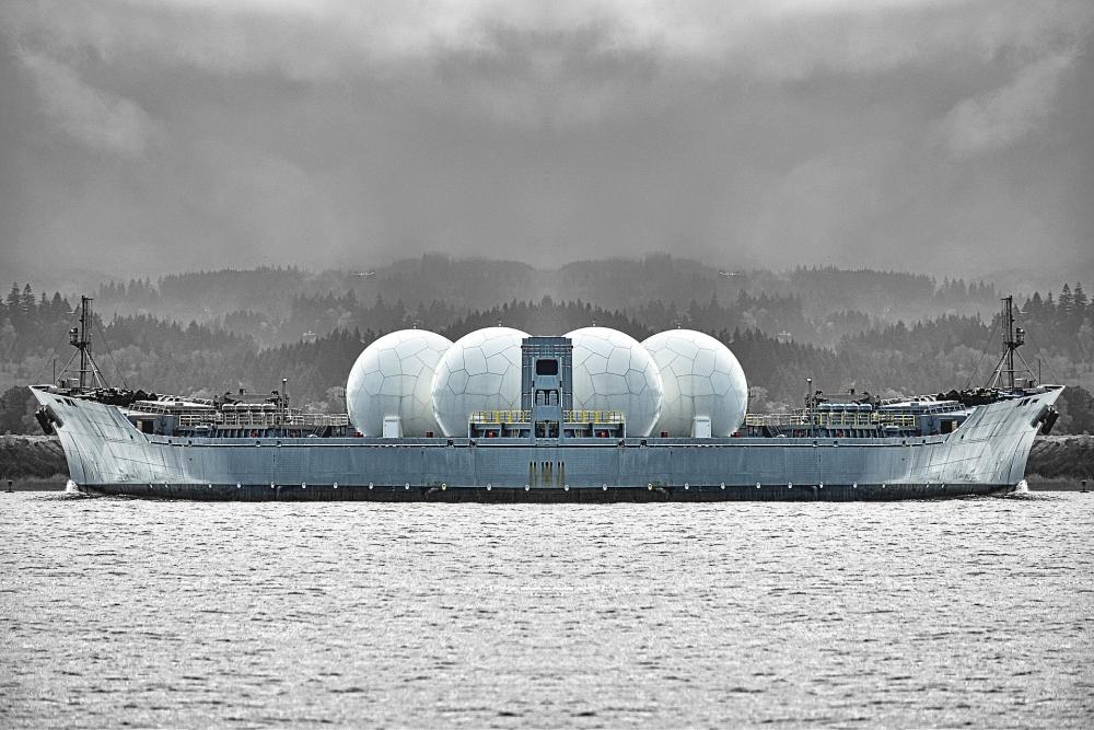 DSC_0484 nice side view of Pac Tracker reflection  splash.jpg