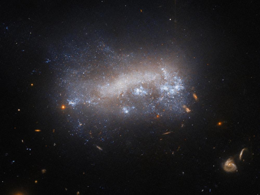 hubble-leda42160-potw2411a-1.jpg